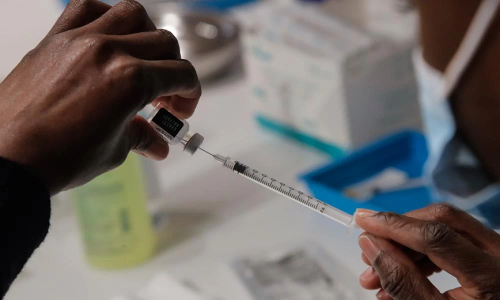Θήβα: Στην εντατική 48χρονη που εμβολιάστηκε με Johnson & Johnson